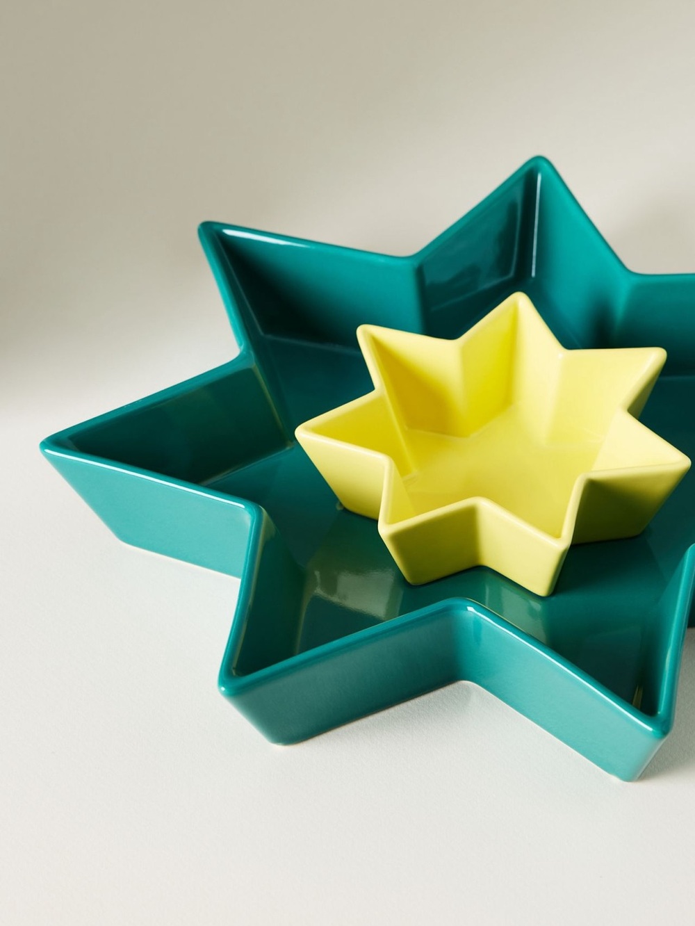 Anthropologie Star Stoneware Serving Dish Chlo Shaped New Teal Green Yellow